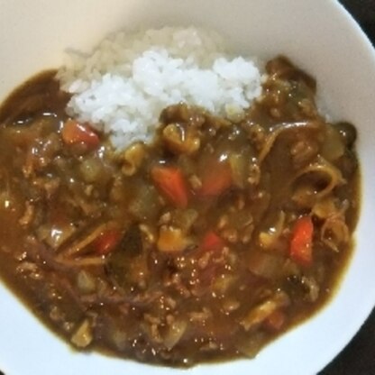 干し椎茸、はじめてカレーに入れたけどすごく美味しかったです。具だくさんで食べごたえもありました。